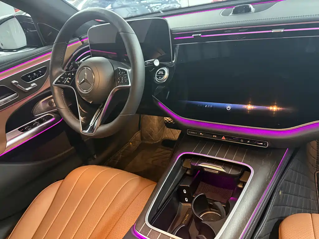 Mercedes-Benz E-Class — миниатюра 23