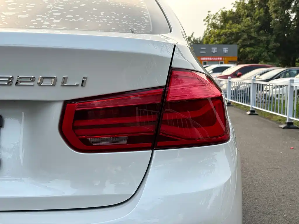 BMW 3 Series — миниатюра 13