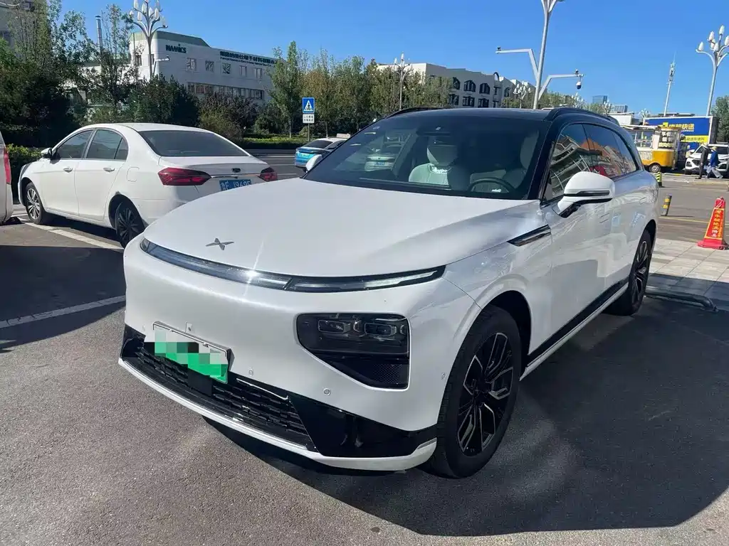XPeng G9