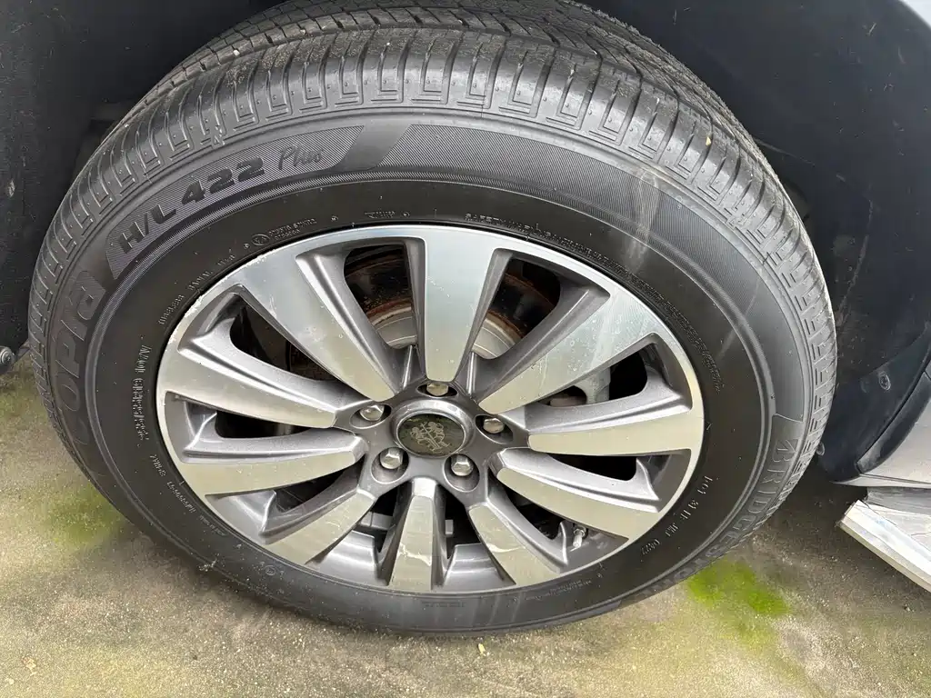 Roewe RX8 — миниатюра 8