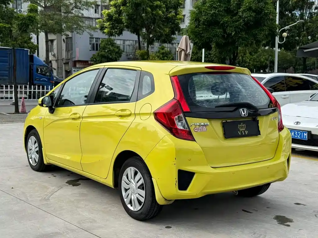 Honda Fit — миниатюра 4