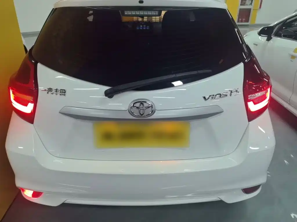 Toyota Vios FS — миниатюра 6