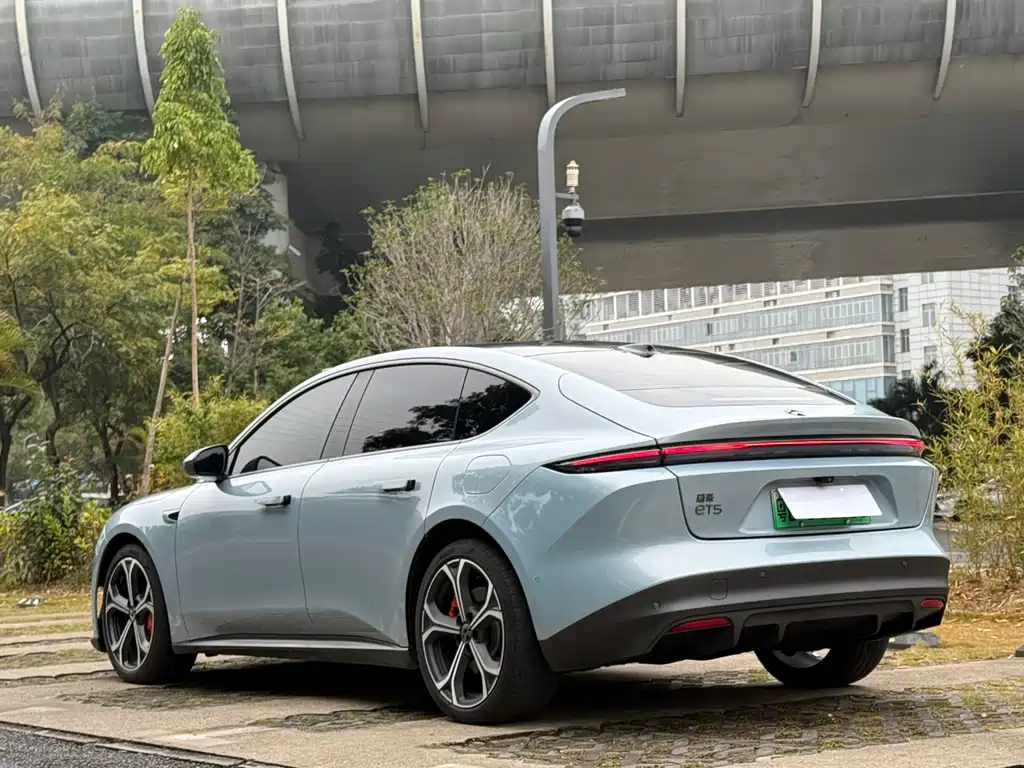 NIO NIO ET5