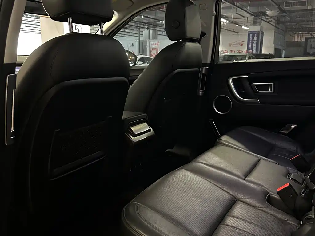 Land Rover Discovery Sport — миниатюра 8