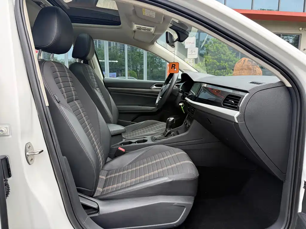 Volkswagen Lavida — миниатюра 13