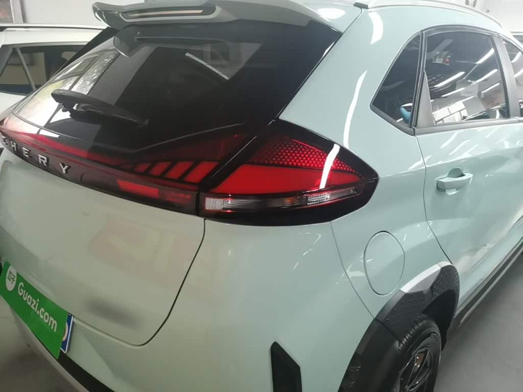 CHERY Tiggo 3x 1.5 л 2023 г. Зелёный, пробег 13899 км