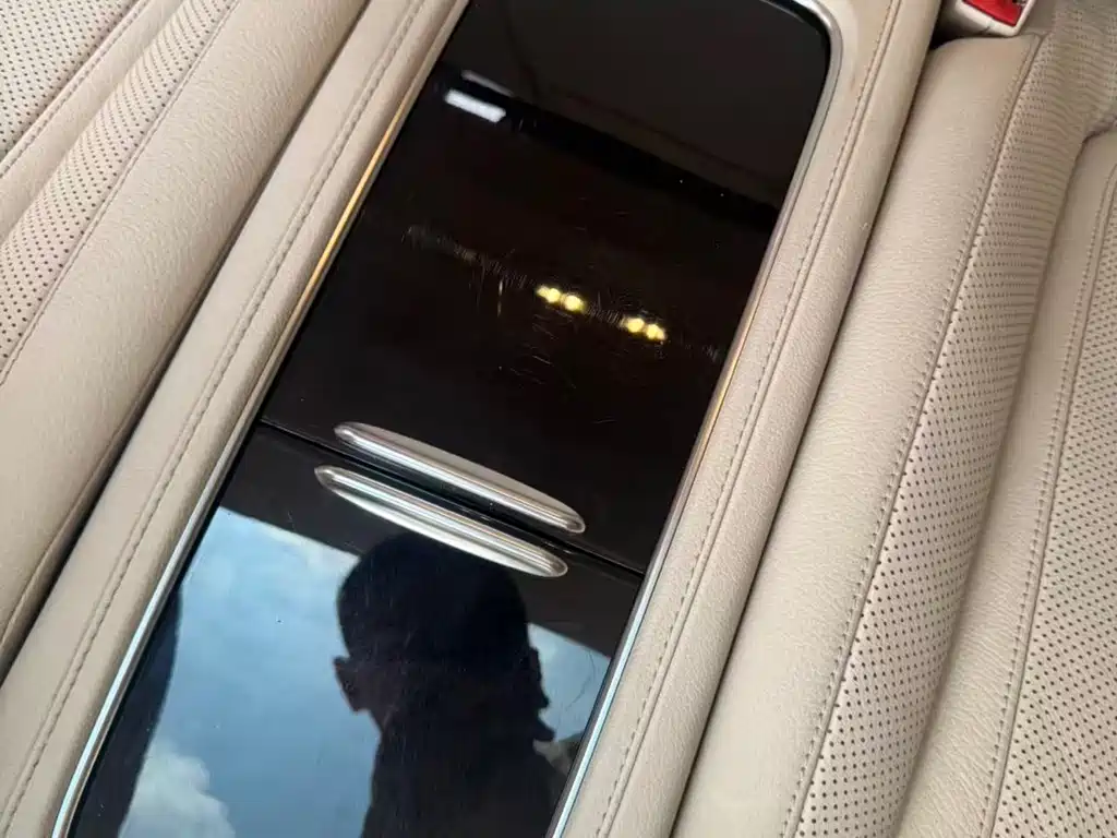 Mercedes-Benz S-Class — миниатюра 16