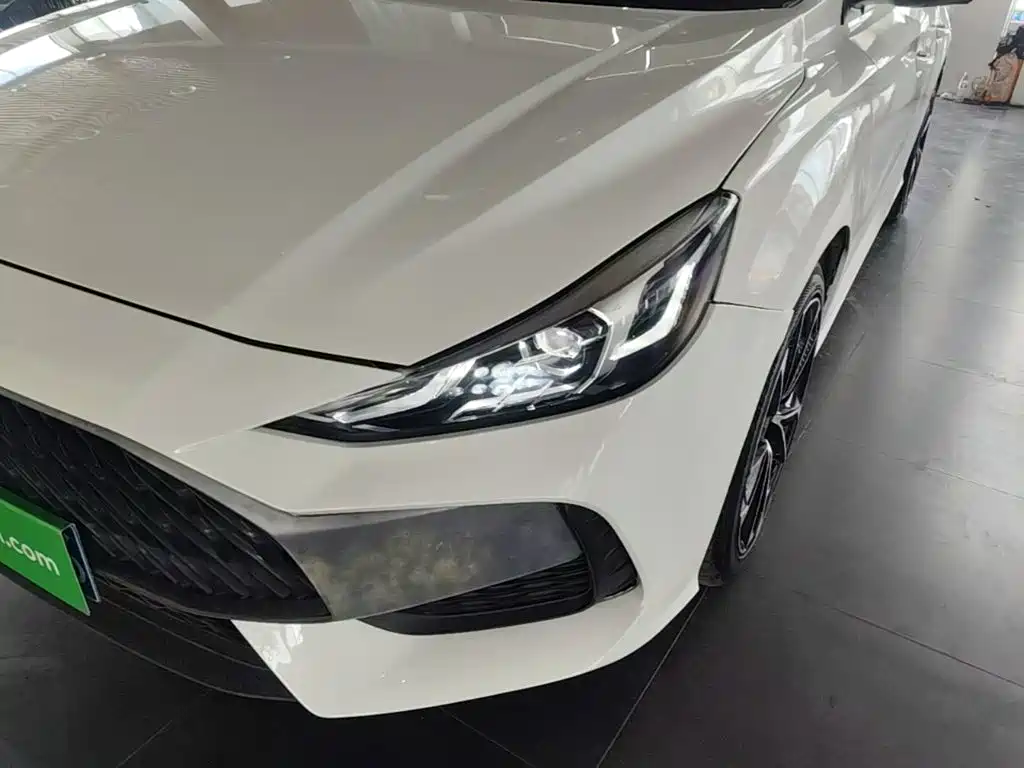 MG MG5 — миниатюра 24
