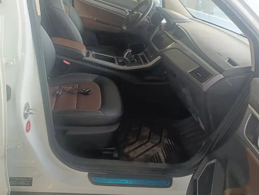 Geely Emgrand GS — миниатюра 8