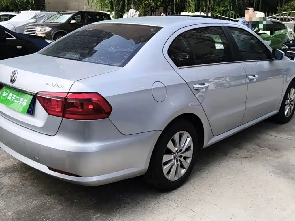 Volkswagen Lavida — миниатюра 7