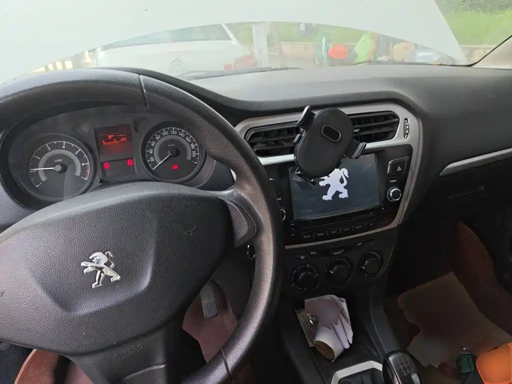 Peugeot 301 — миниатюра 10