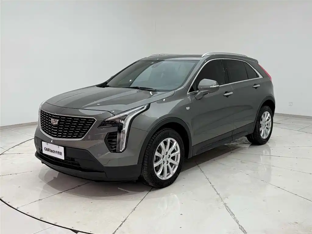 CADILLAC XT4