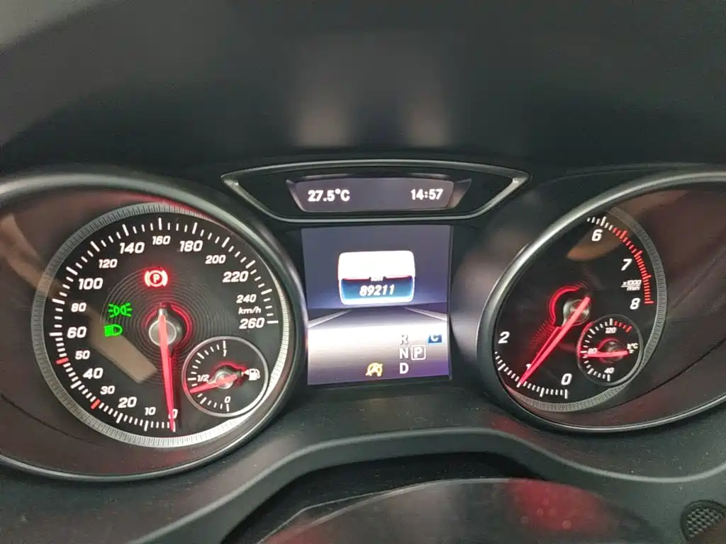 Mercedes-Benz GLA — миниатюра 12