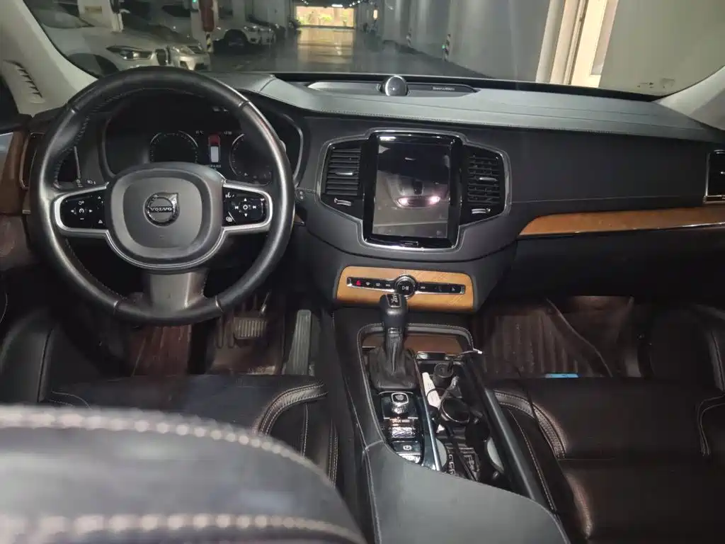 Volvo XC90 — миниатюра 13