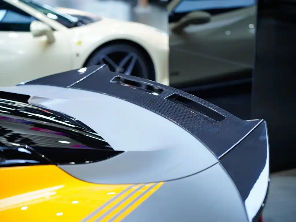 Lotus Emira — миниатюра 11