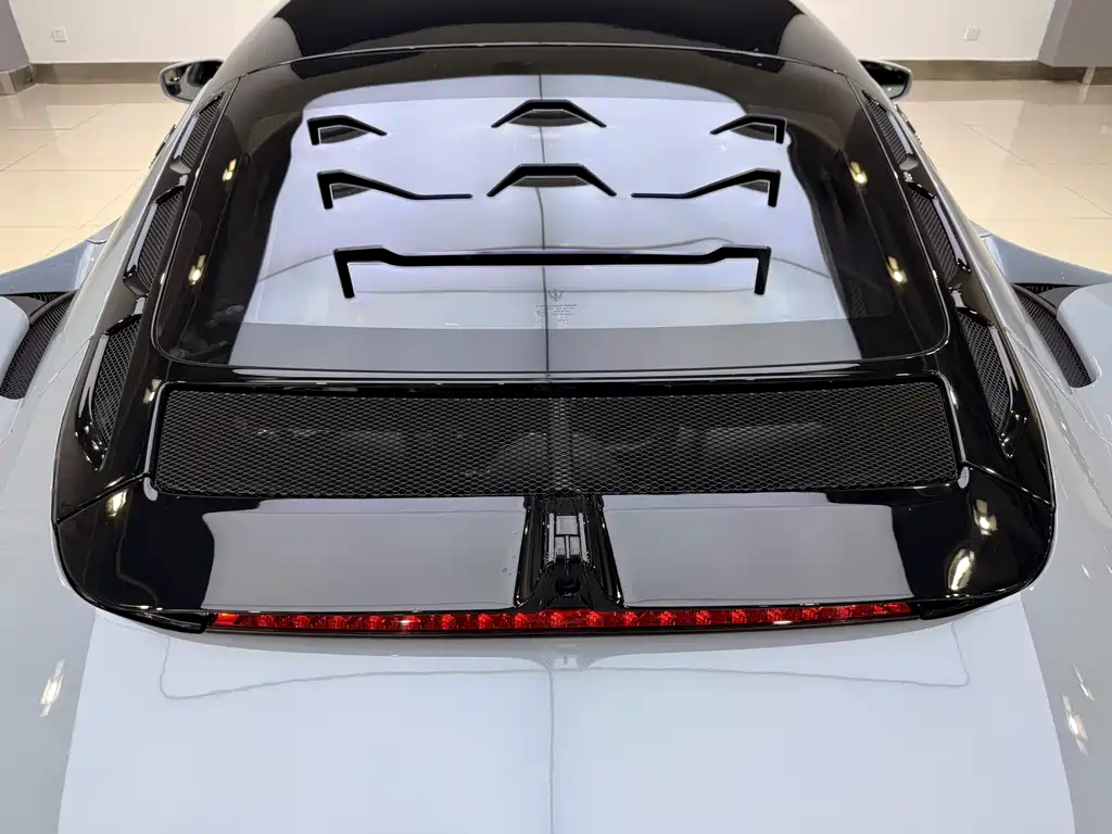 Maserati MC20 — миниатюра 5