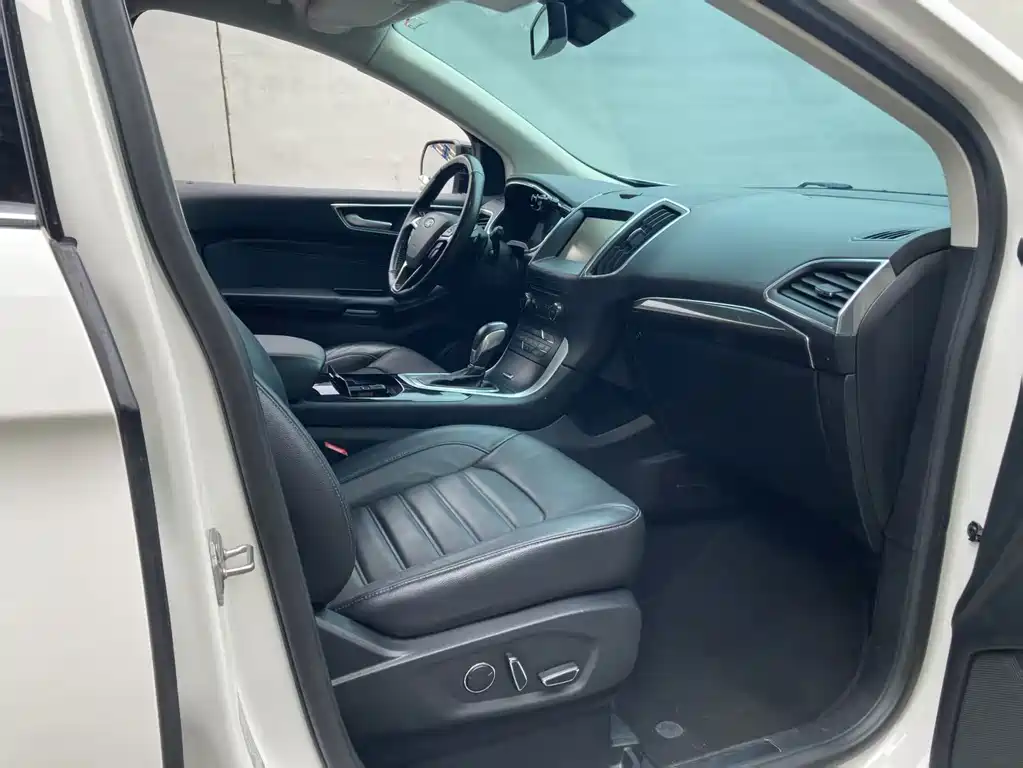 Ford Edge — миниатюра 7
