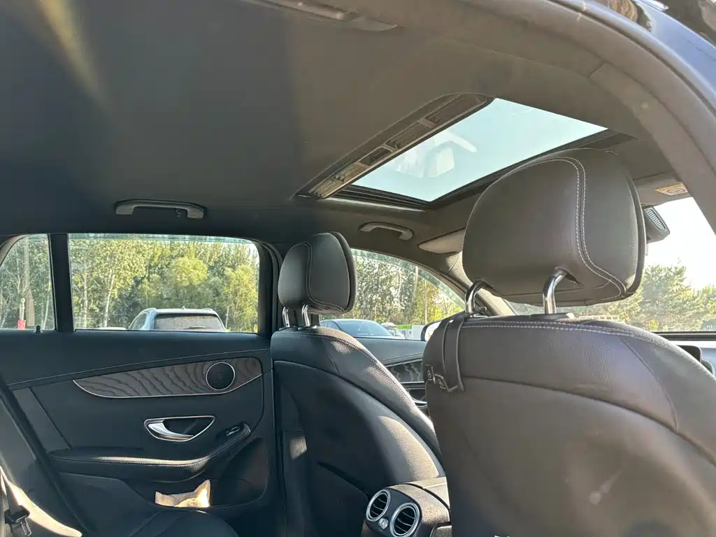 Mercedes-Benz EQC — миниатюра 17
