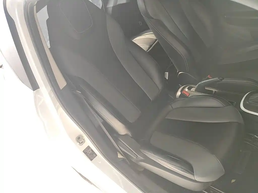 Roewe Clever — миниатюра 25