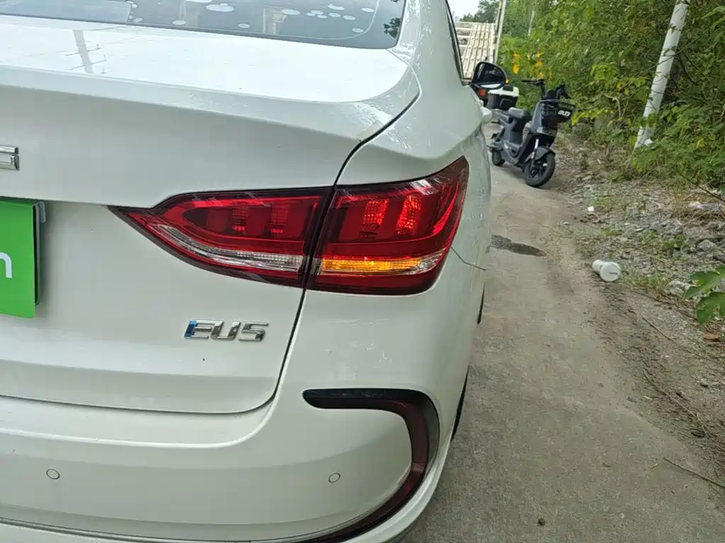 BAIC EU5 — миниатюра 8
