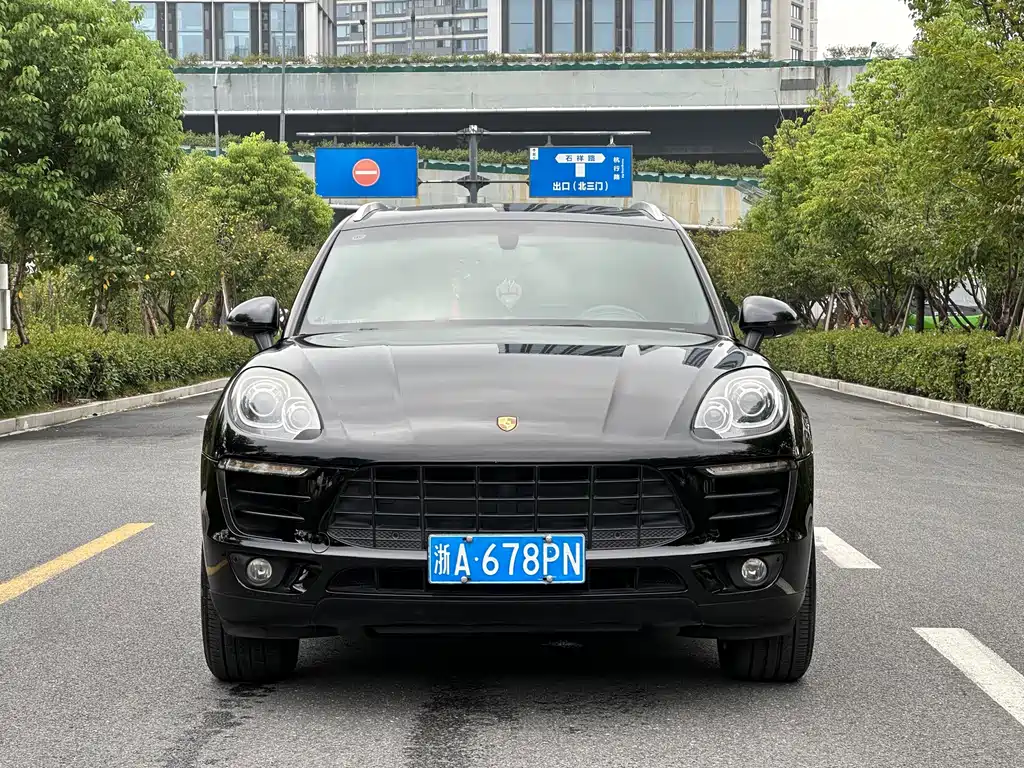 Porsche Macan — миниатюра 2