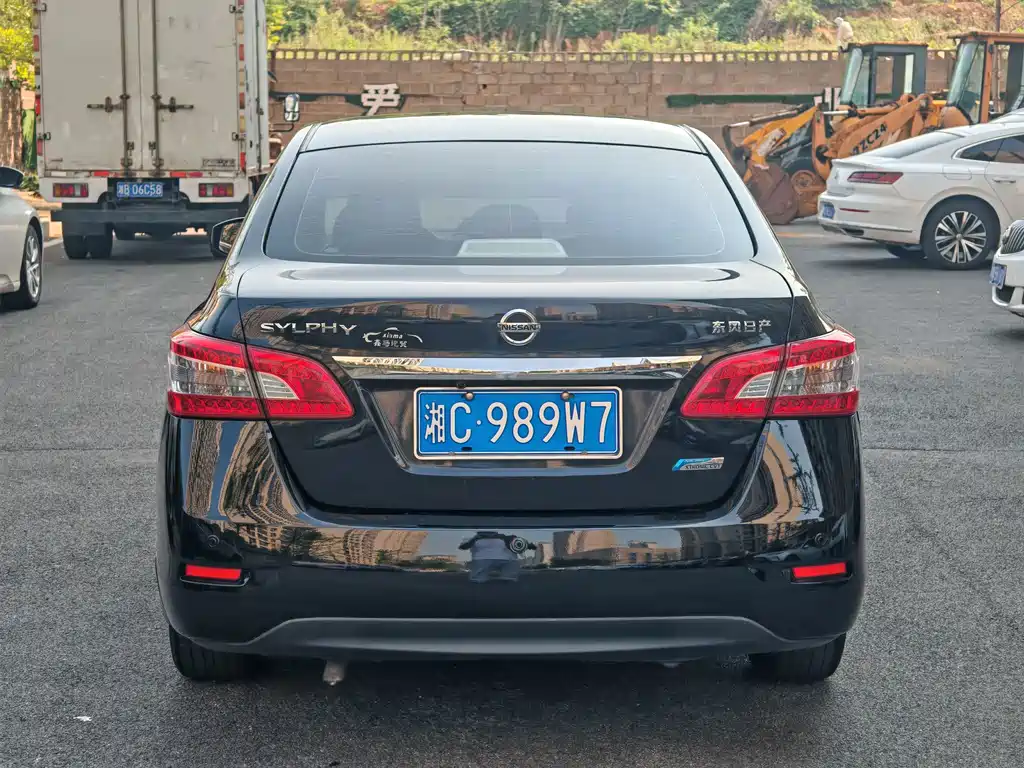 Nissan Sylphy — миниатюра 8