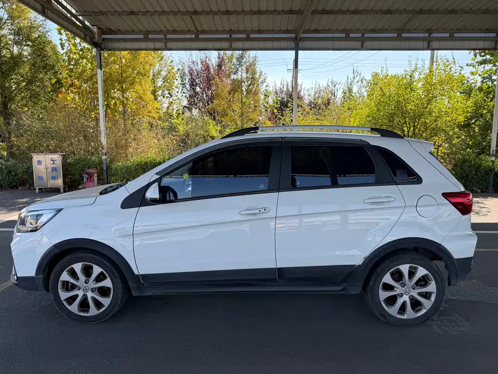 BAIC New Energy EC5 — миниатюра 7