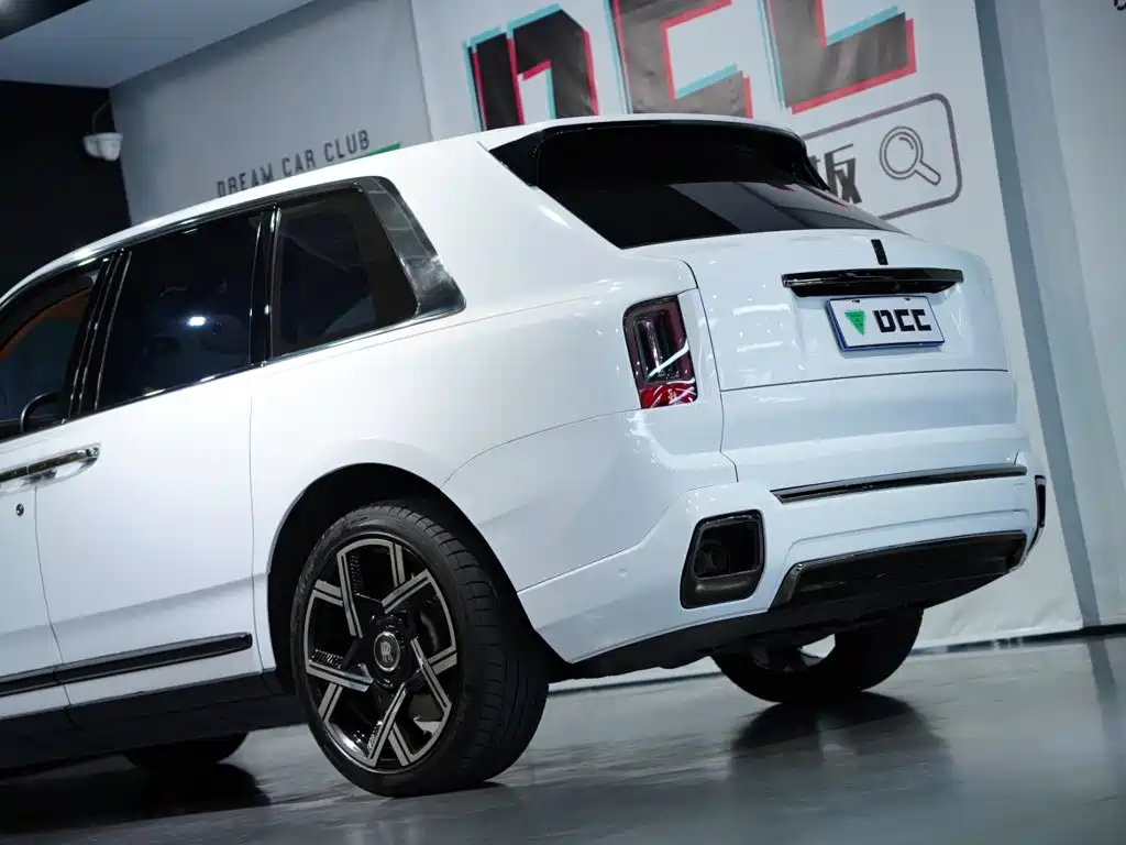 Rolls-Royce Cullinan — миниатюра 57