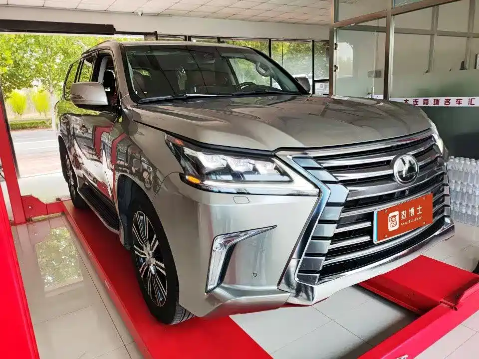 Lexus LX — миниатюра 2