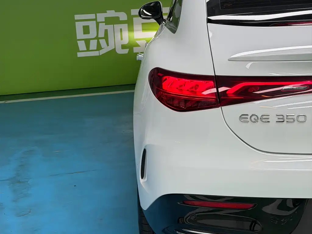 Mercedes-Benz EQE — миниатюра 22