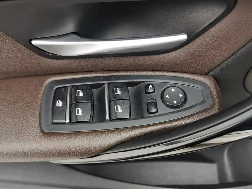 BMW 3 Series — миниатюра 9