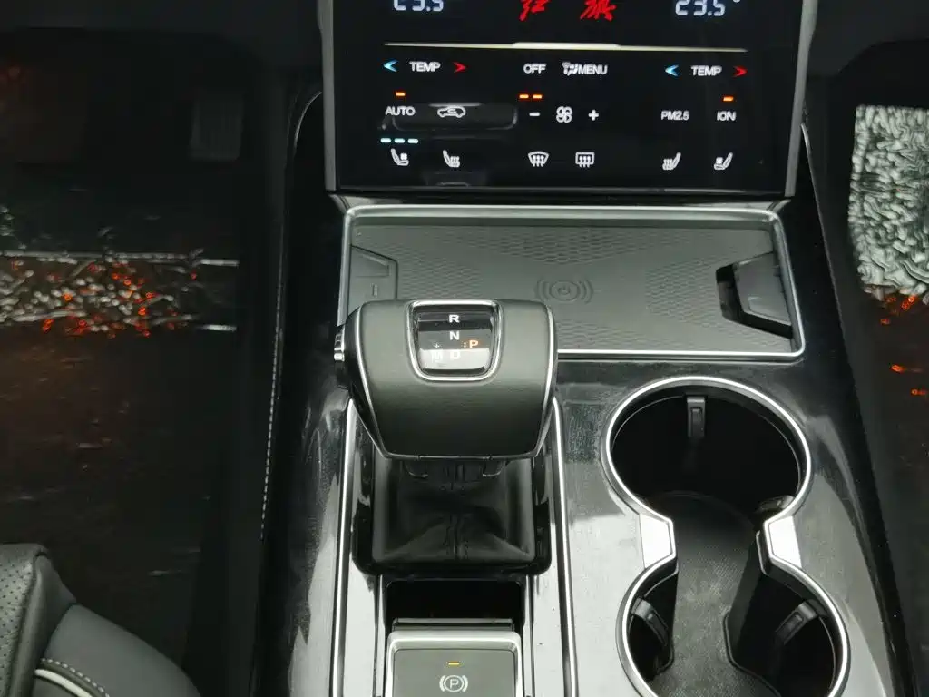 Hongqi Hongqi HS7 — миниатюра 13