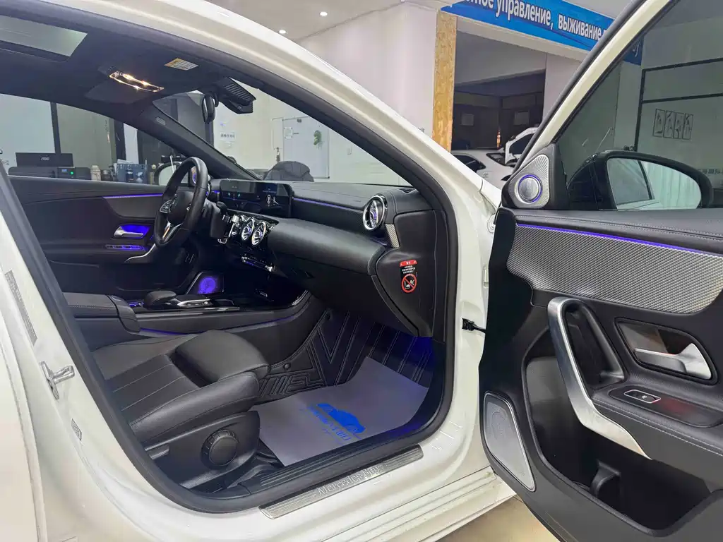 MERCEDES-BENZ A CLASS