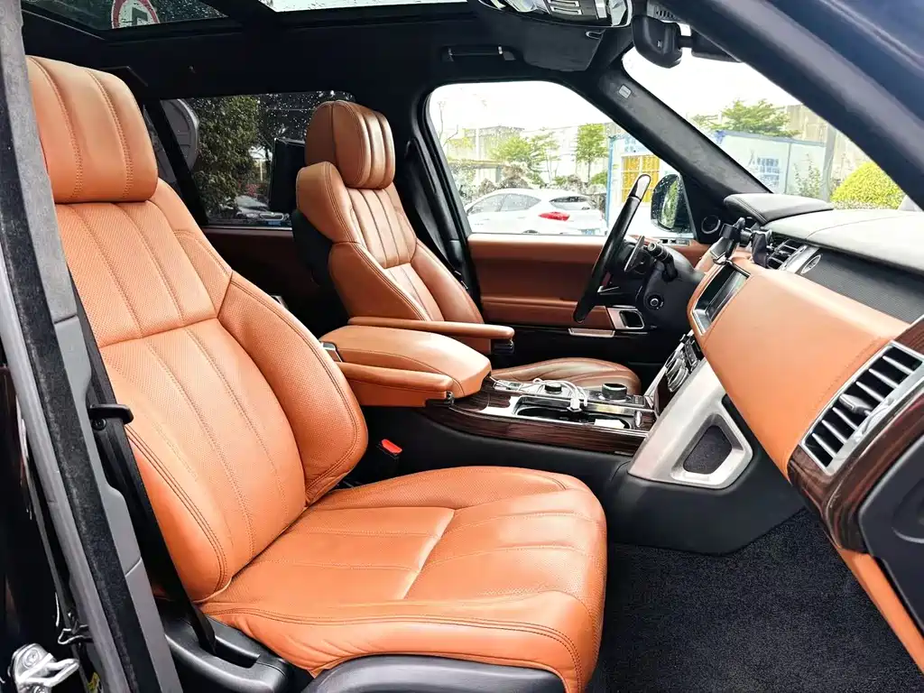 Land Rover Range Rover — миниатюра 6