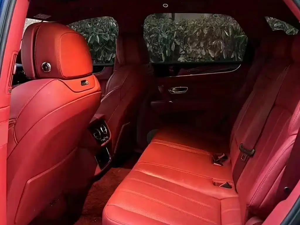 Bentley Bentayga — миниатюра 3