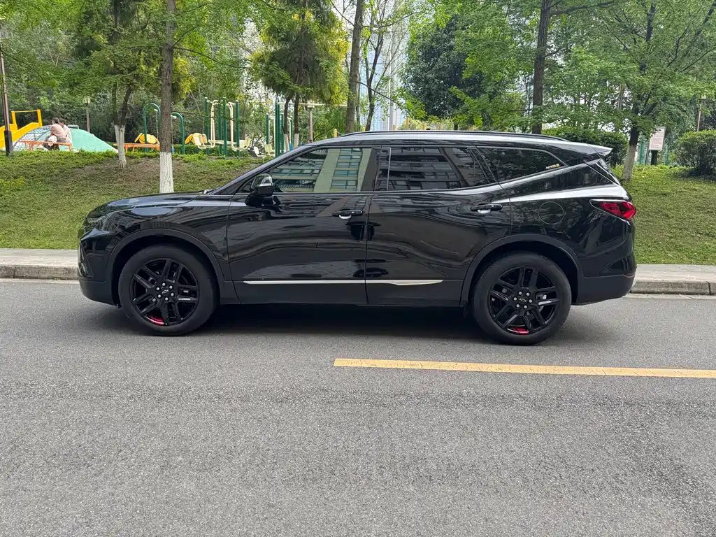 Chevrolet Blazer 2022 650T Redline 7 мест