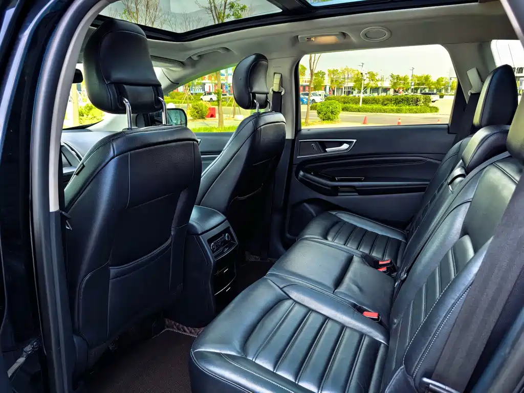 Ford Edge — миниатюра 20