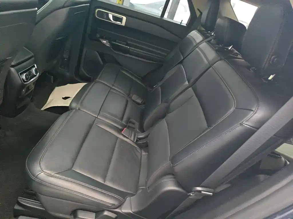 Ford Explorer — миниатюра 17