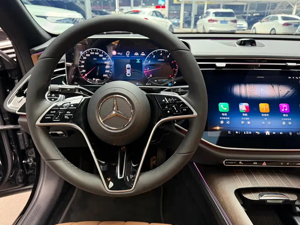 MERCEDES-BENZ E CLASS