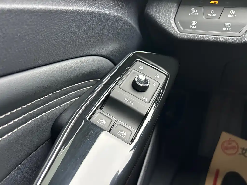 Volkswagen ID.4 Crozz — миниатюра 11