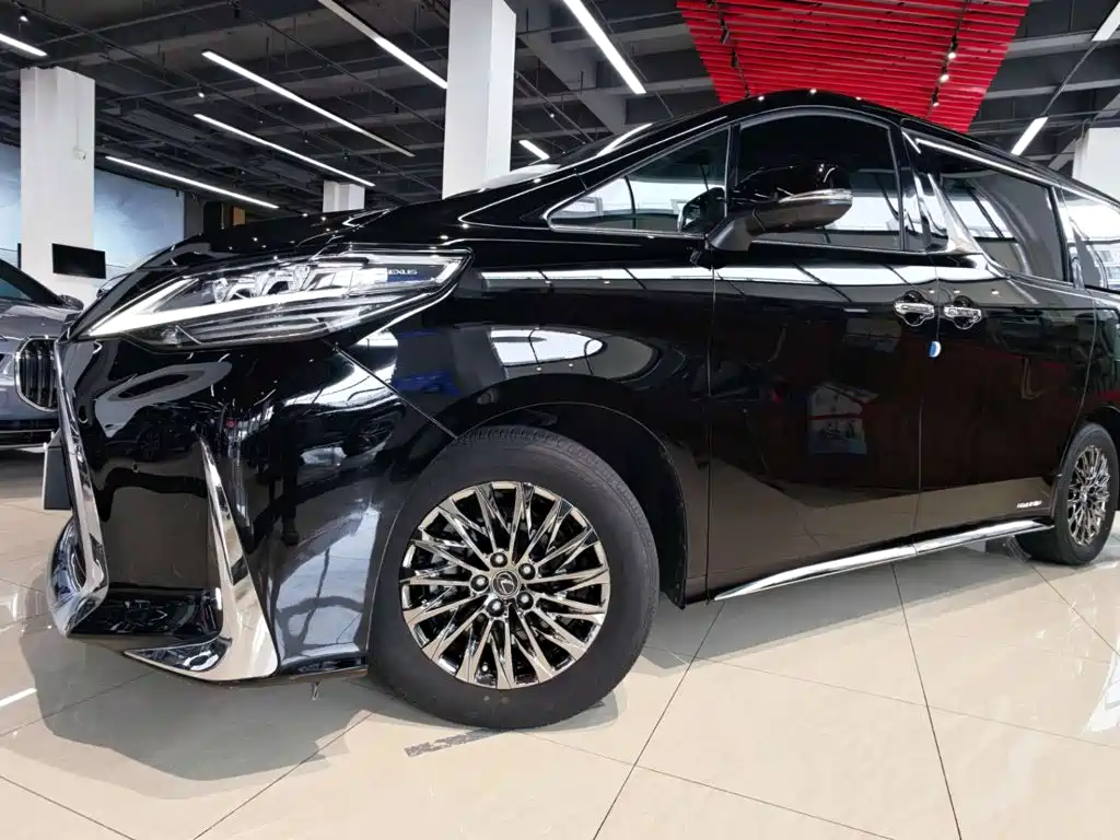 Lexus LM — миниатюра 8