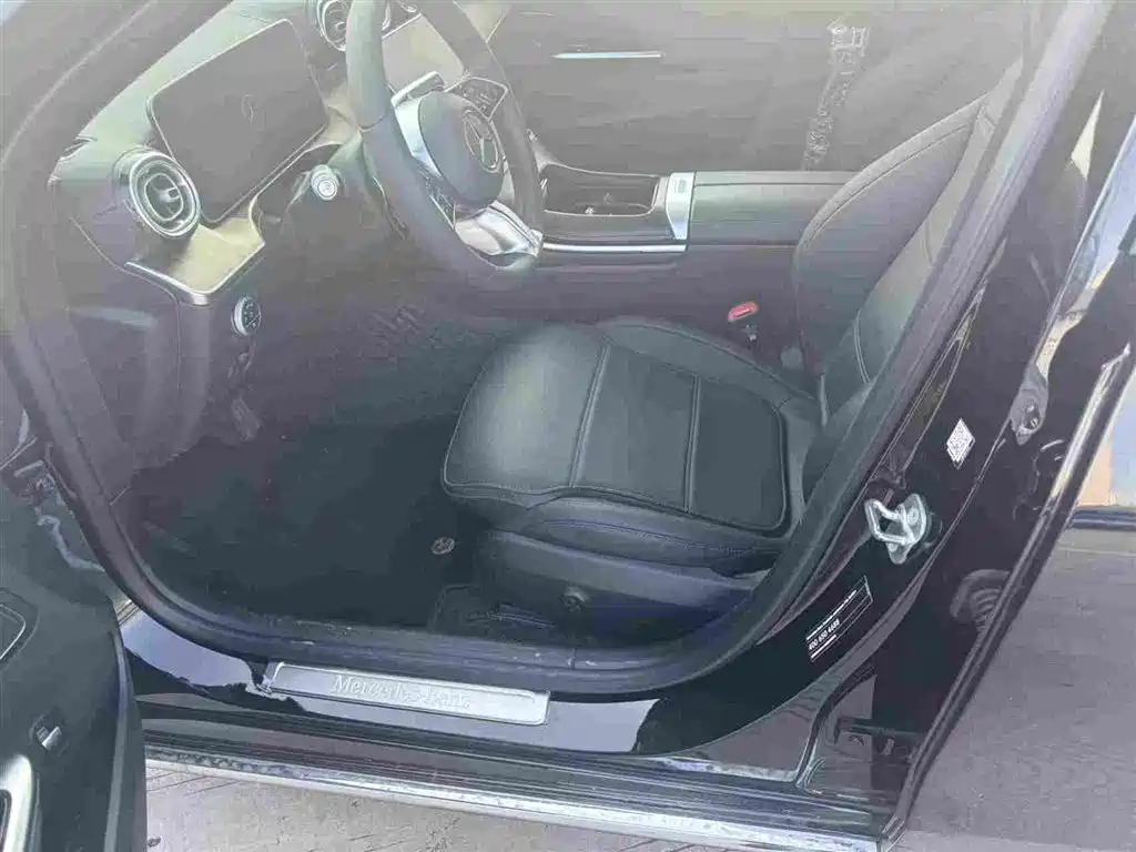 Mercedes-Benz C-Class — миниатюра 4