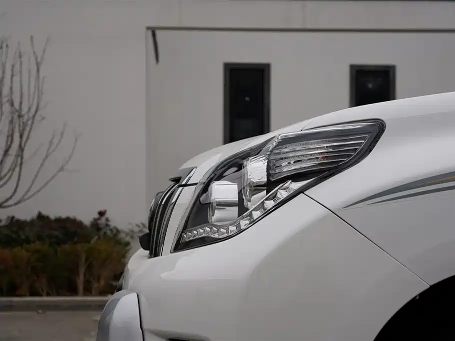 Toyota Land Cruiser Prado 2010 4.0L AT TX-L