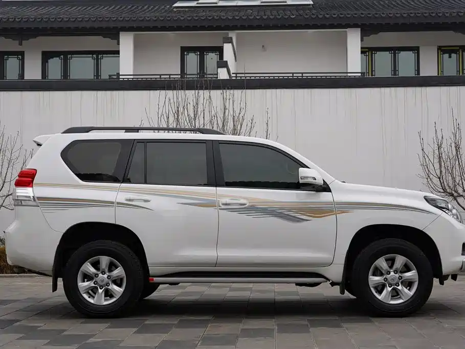 Toyota Land Cruiser Prado 2010 4.0L AT TX-L