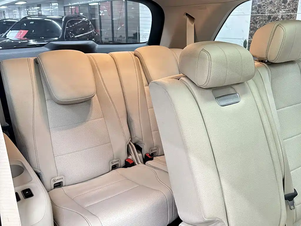 Mercedes-Benz GLS — миниатюра 17