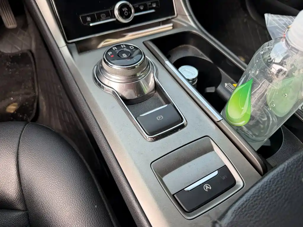 Ford Mondeo — миниатюра 9