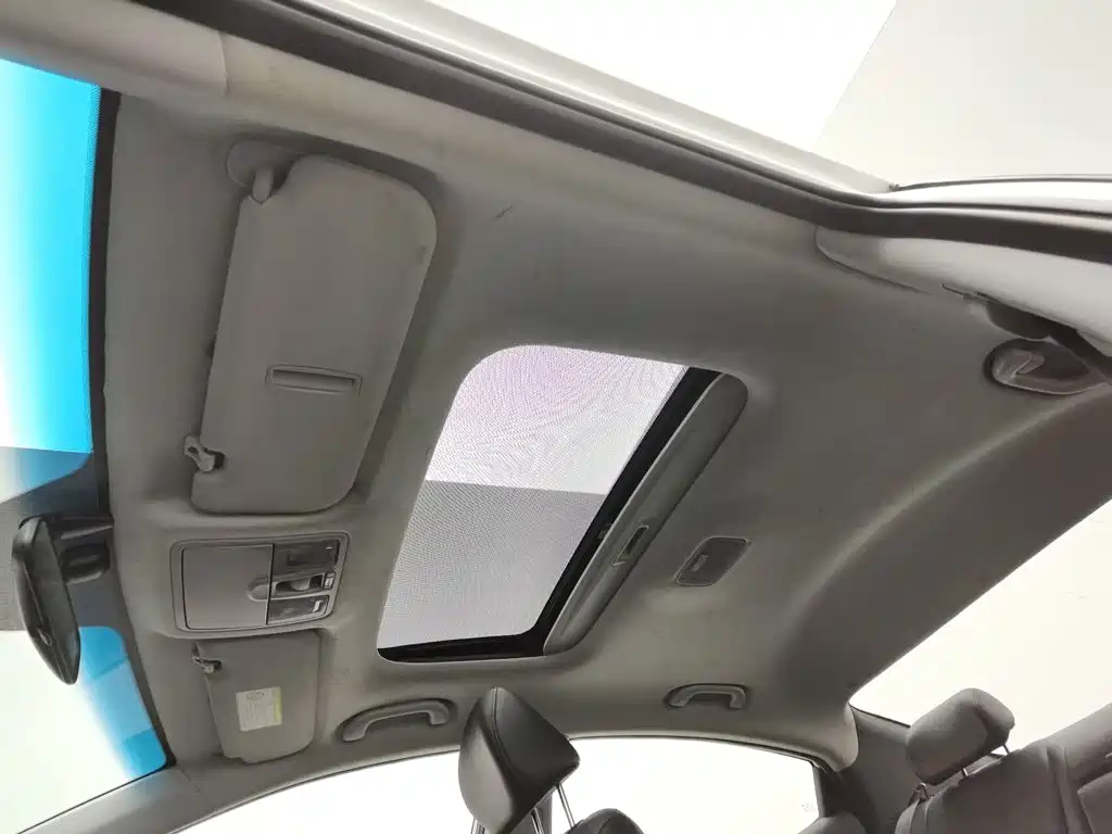 Hyundai Elantra Langdong — миниатюра 14