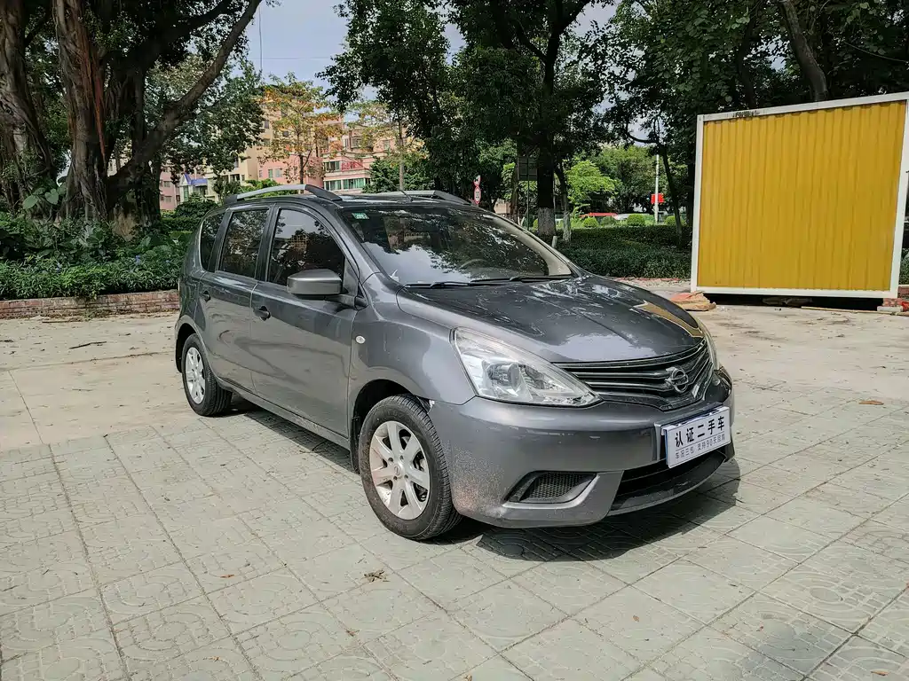 Nissan Livina — миниатюра 3