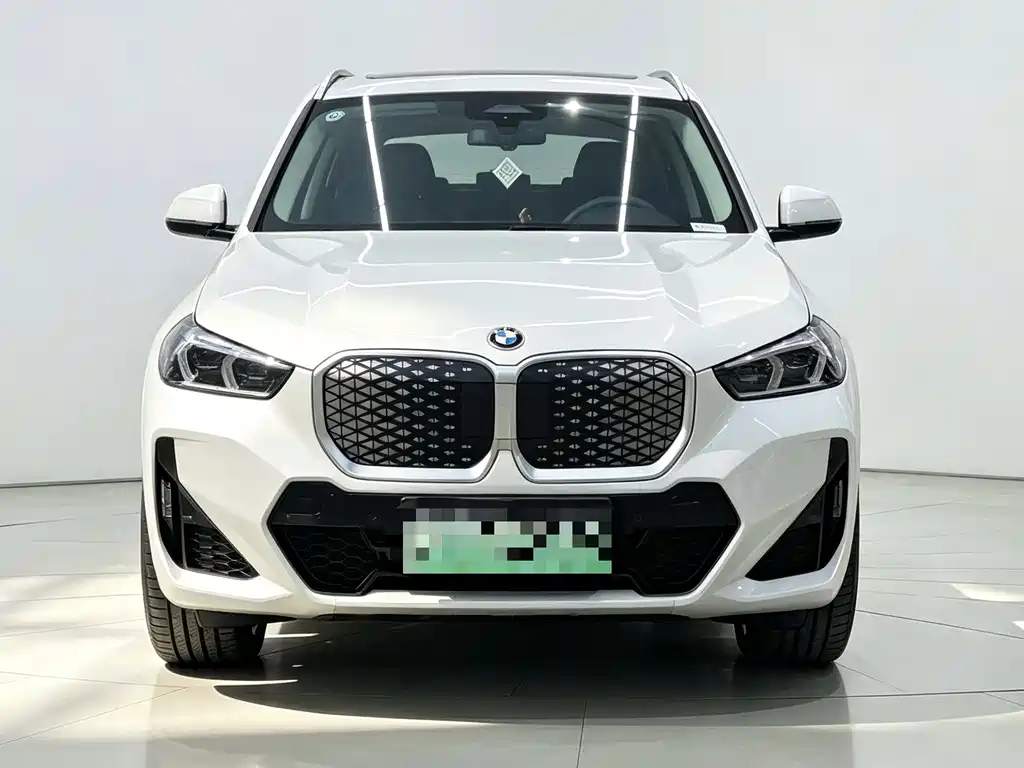 BMW iX1 — миниатюра 2