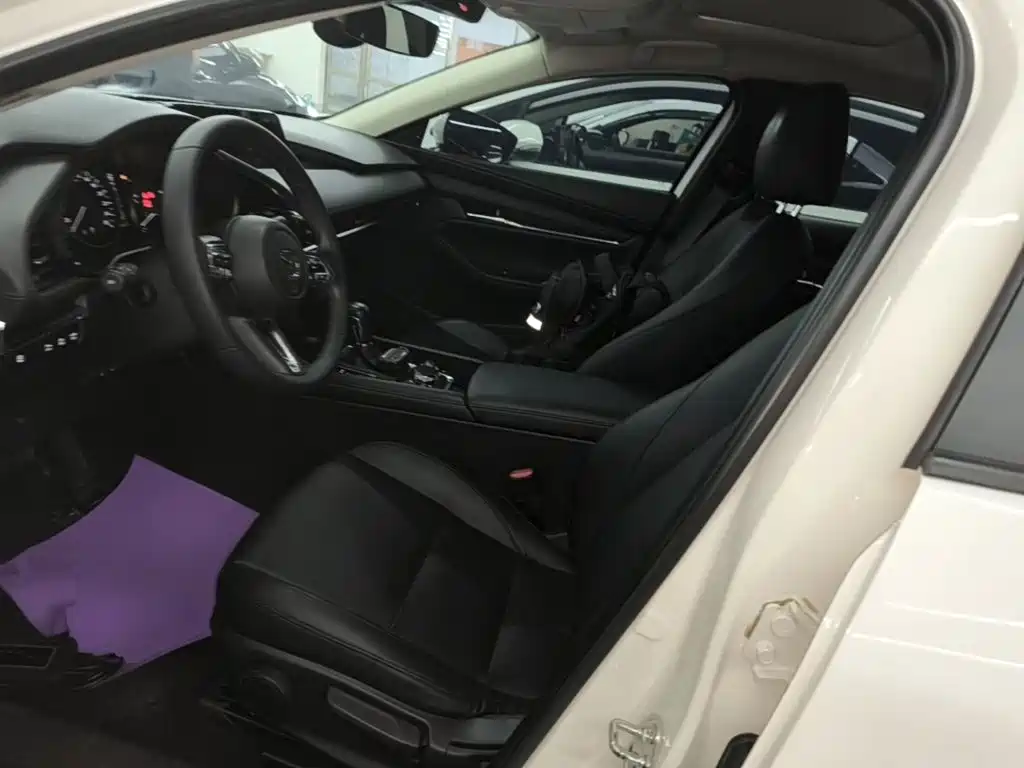Mazda 3 Axela — миниатюра 15